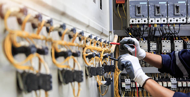 Professional Electrician technician working in Ridgefield Park, NJ